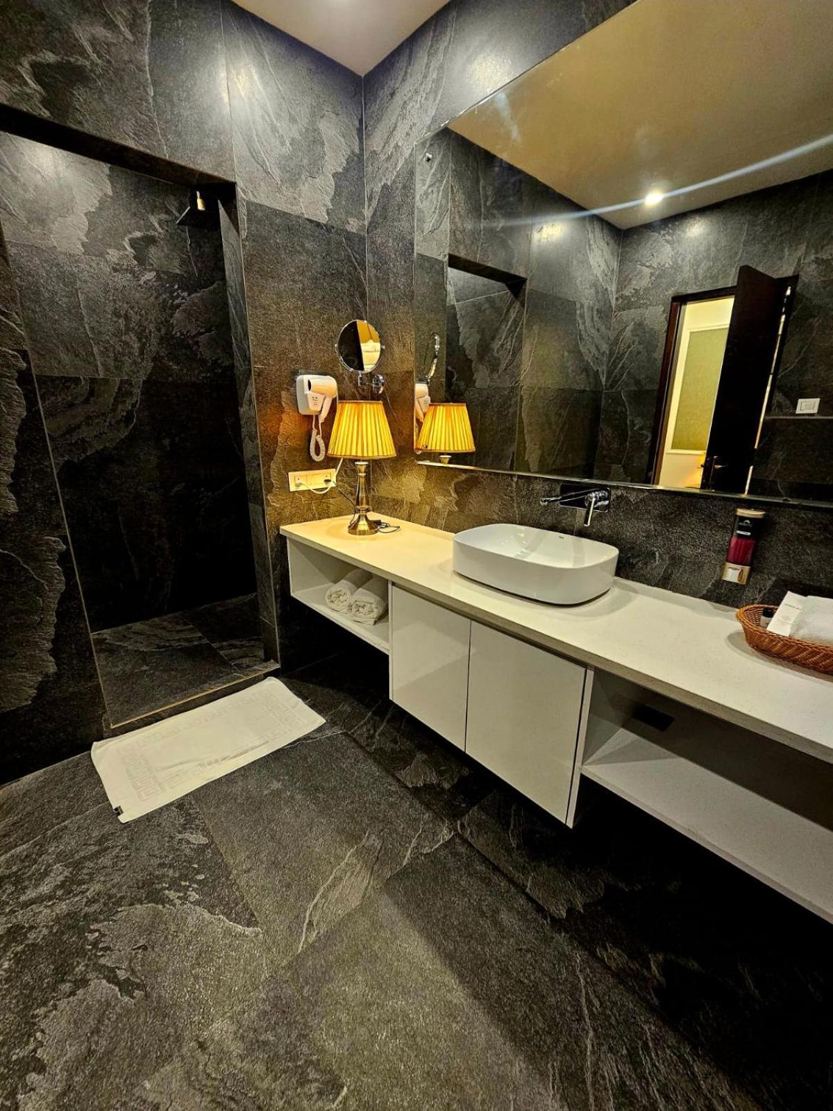 Hotel Corbett Tusker Trail Kashipur Exterior foto